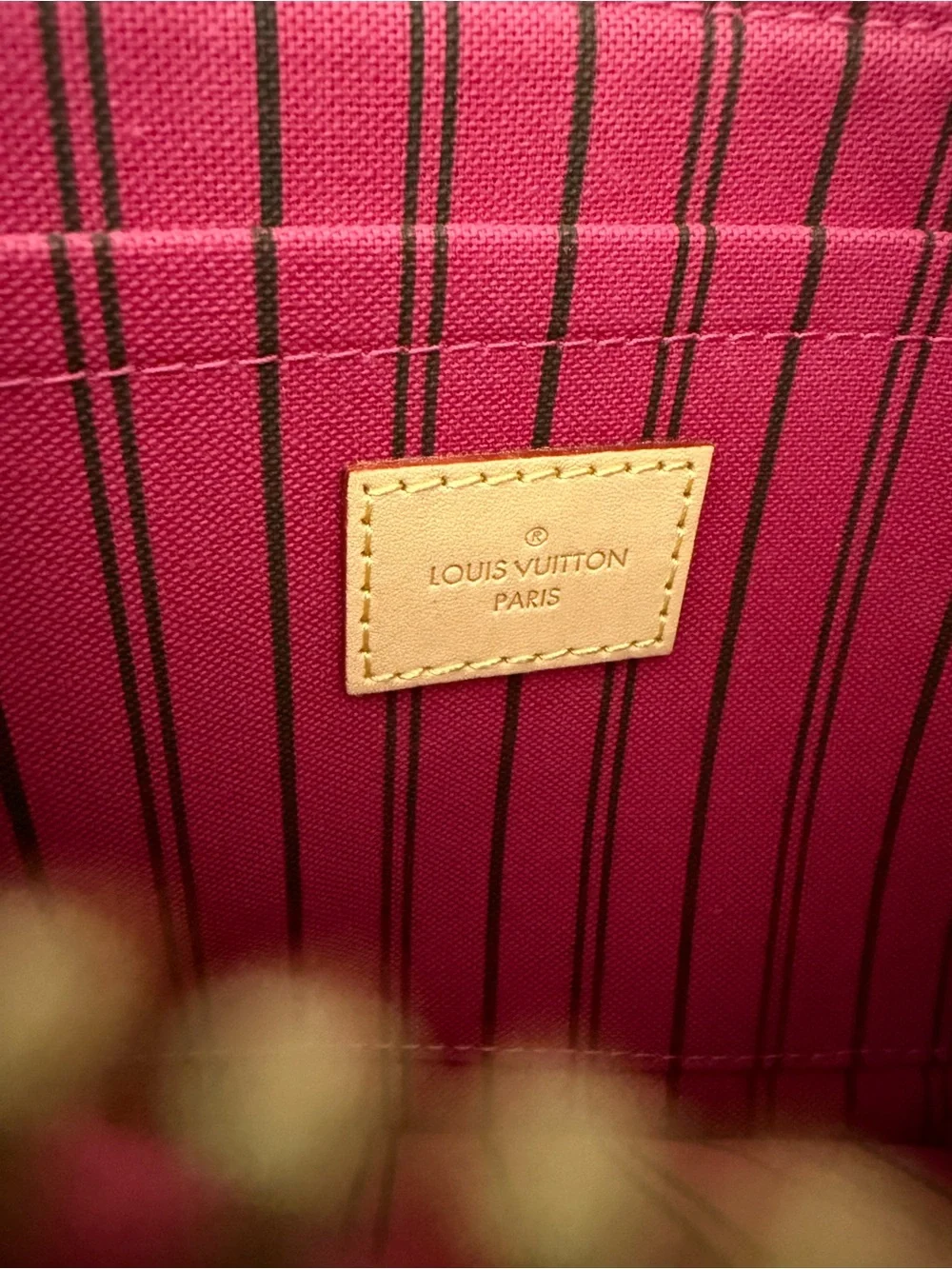 🌹Authentic Louis Vuitton Pink Pivone Neverfull Wristlet / GM Size